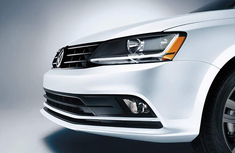 2018 Volkswagen Jetta front