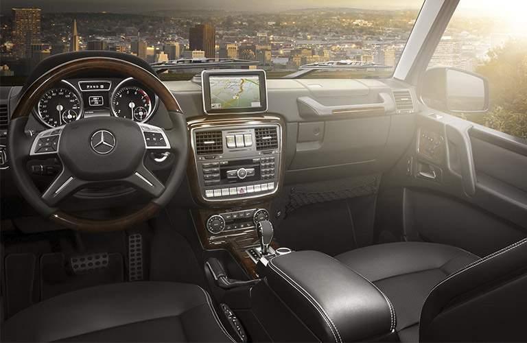 2017 Mercedes-Benz G-Class Front Seats and Infotianment