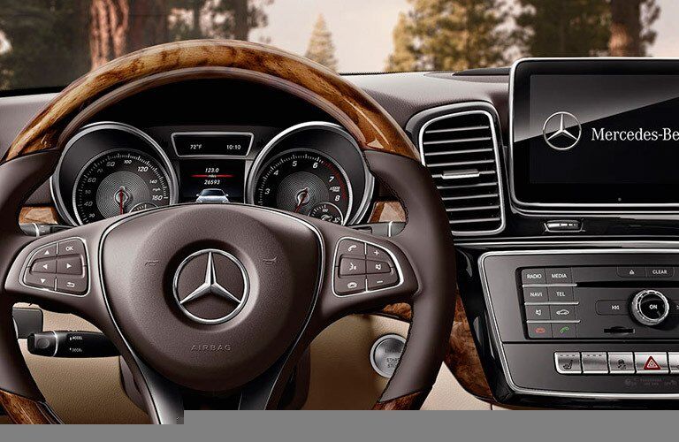 2017 Mercedes-Benz GLE dashboard