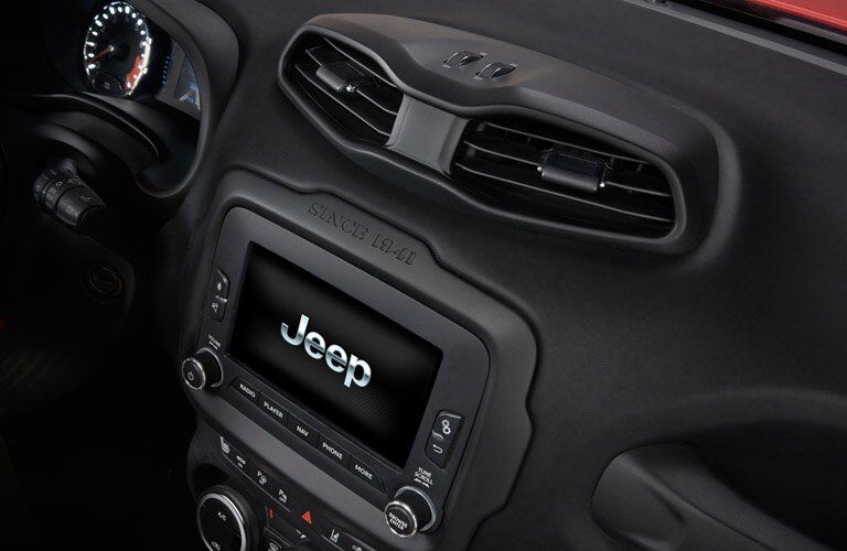 Jeep Renegade entertainment