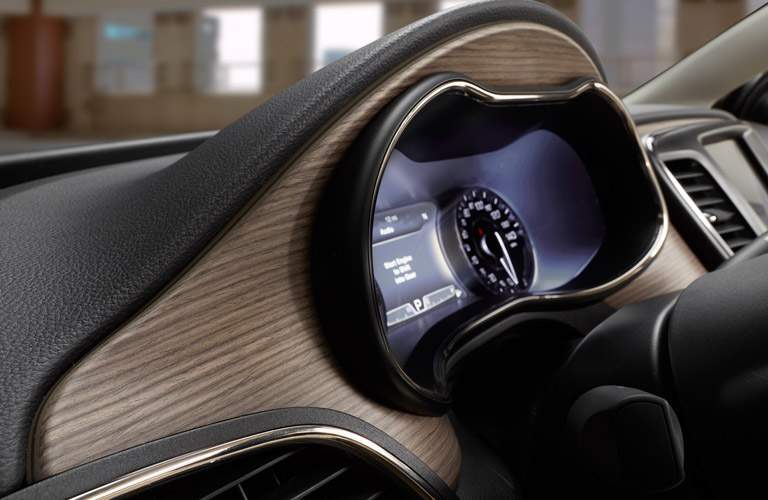 2017 Chrysler 200 technology