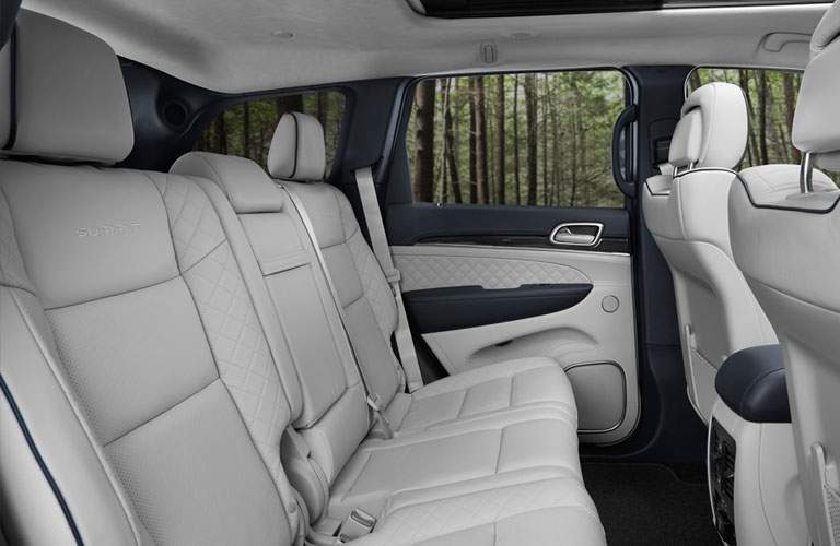 Gray seats onside the Jeep Grand Cherokee