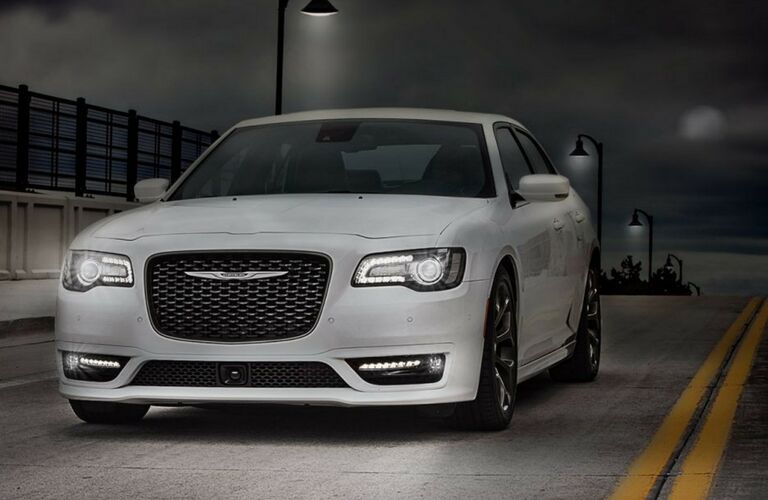 2018 Chrysler 300 Vs 2018 Toyota Camry