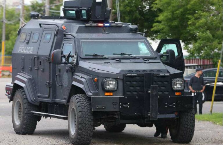 Calgary Police Officer incentives at Renfrew Chrysler