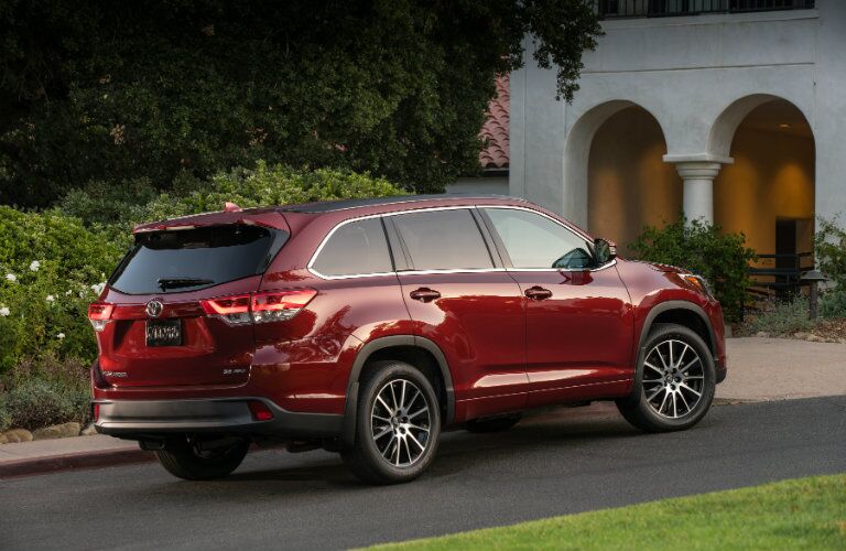 2017 Toyota Highlander in Lexington MA