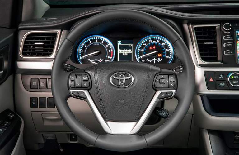 2018 Toyota Highlander Hybrid steering wheel.
