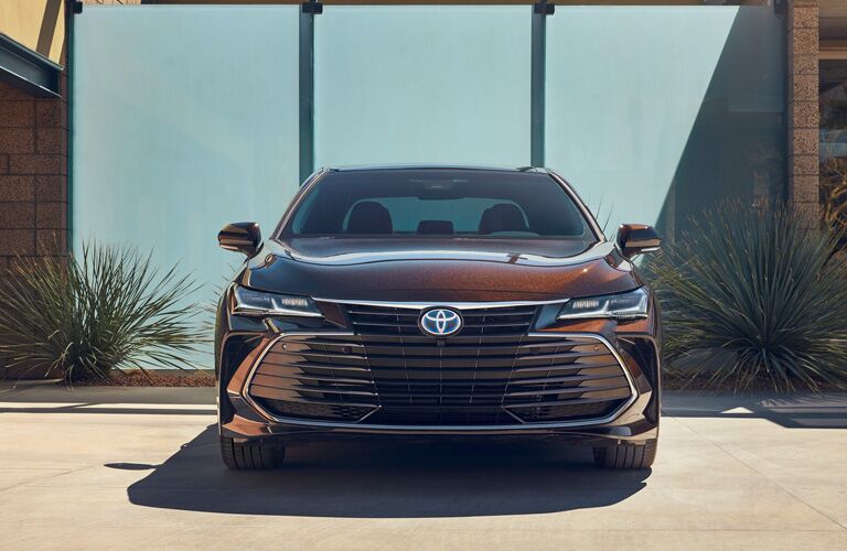 front grille of dark red Toyota Avalon