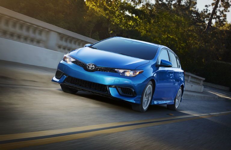 A head-on photo of the 2018 Toyota Corolla iM.