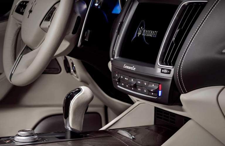 2018 Maserati Levante interior infotainment system