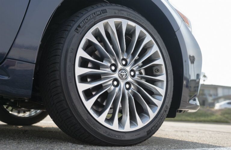 Wheel detailing for 2017 Toyota Avalon