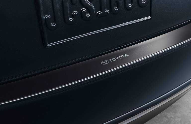 2018 Toyota Avalon Bumper