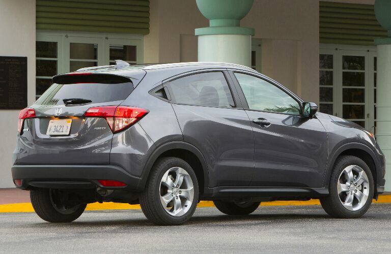 2017 Honda HR-V vs 2017 Jeep Renegade Exterior 2017 Honda HR-V vs 2017 Jeep Renegade Exterior
