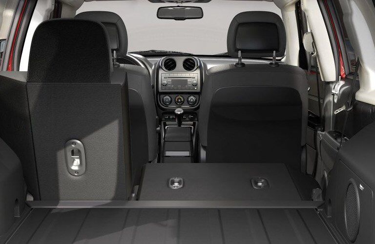 2017 Jeep Patriot 60-40 second row folding seat