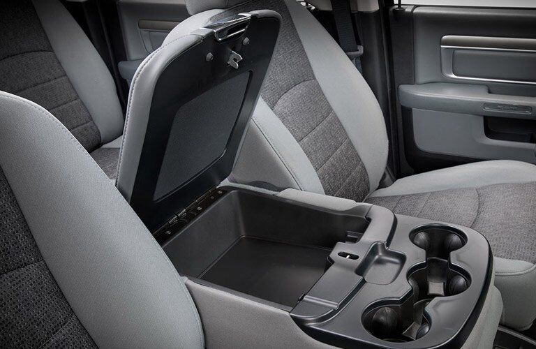 2017 Ram 3500 center console