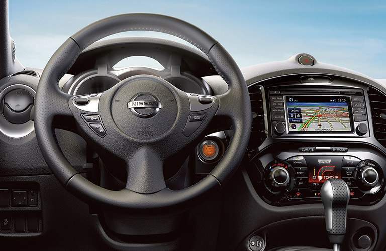 2017 nissan juke driver side interior