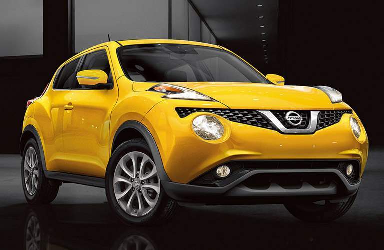 2017 nissan juke yellow full view