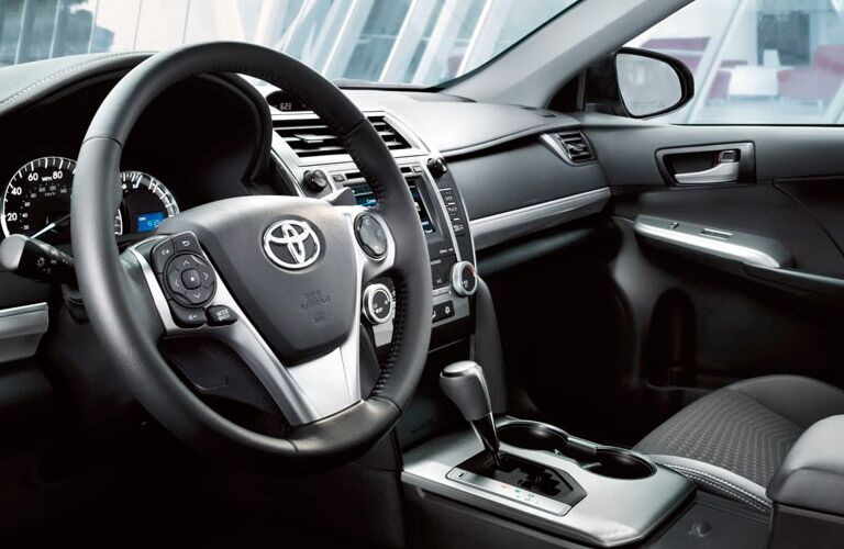 2014 Toyota Camry steering wheel and interior