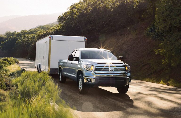 2016 toyota tundra towing capacity