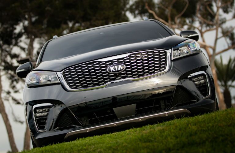 A head-on photo of the 2019 Sorento.