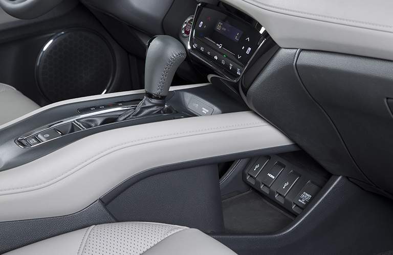 2018 Honda HR-V shifter