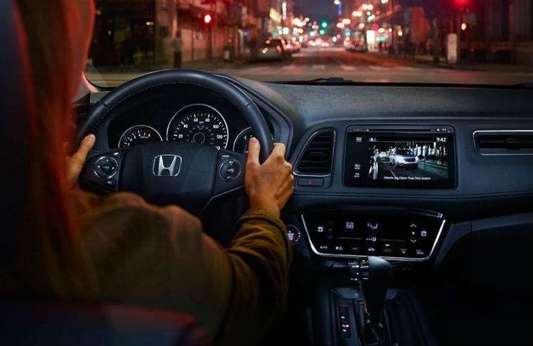 2018 Honda HR-V driving at night