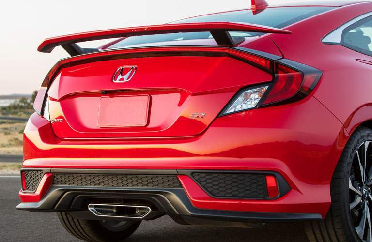 Close up of the 2017 Honda Civic Si's bumper