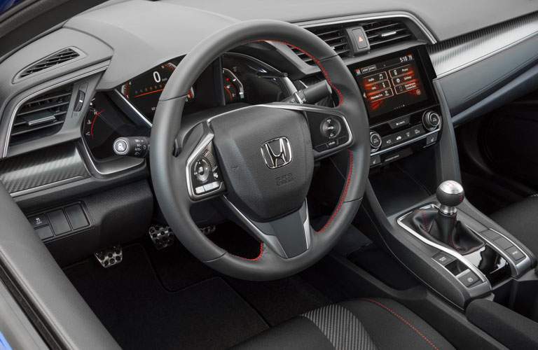 View of the dashboard of the 2017 Honda Civic Si