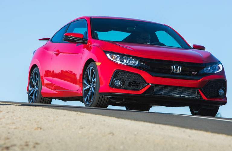 View of the 2017 Honda Civic Si from the front