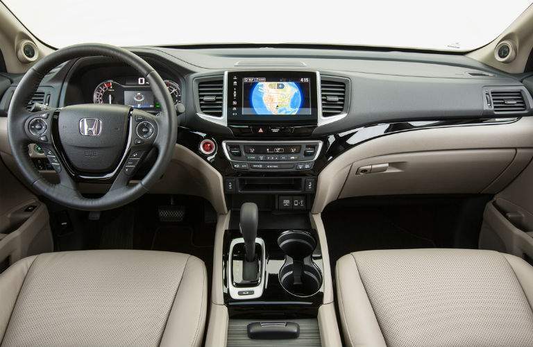 2018 Honda Ridgeline steering and dashboard