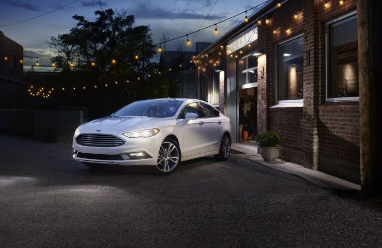 2017 Ford Fusion offers European-style exterior