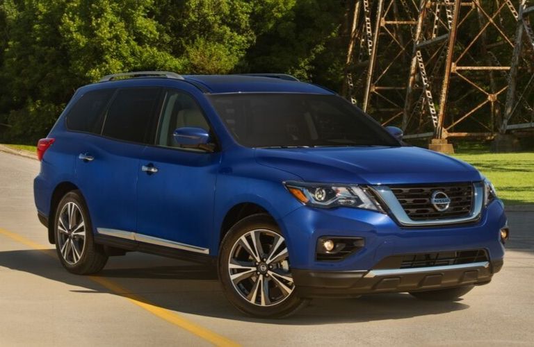 Exterior view of the front of a blue 2020 Nissan Pathfinder