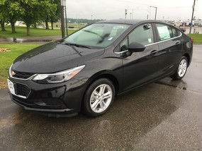 front exterior view of Chevy Cruze