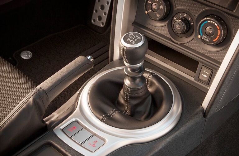 A close up photo of the shift level for the manual transmission in the 2018 Toyota 86.