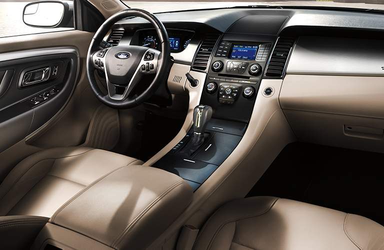 2018 Ford Taurus Steering Wheel and Ford SYNC Display