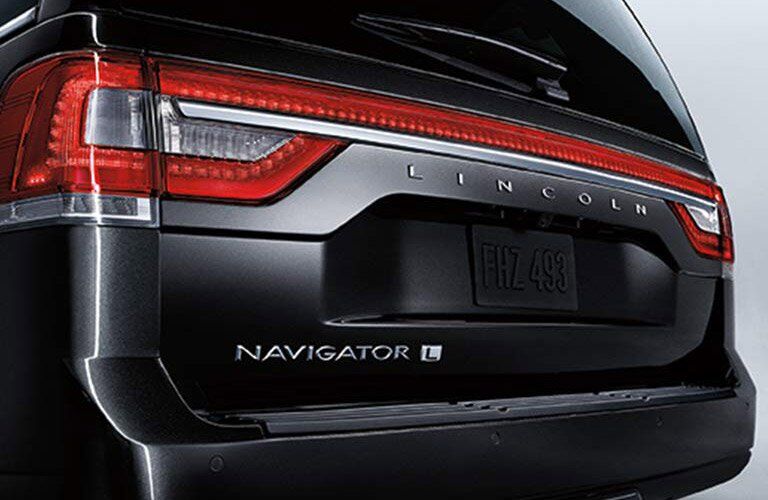 2017 Navigator Power Liftgate