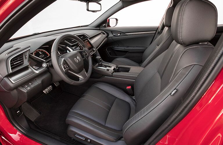 A photo of the front seats of the 2019 Honda Civic Hatchback.