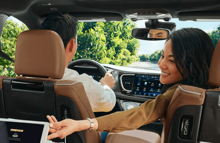 A family traveling in the 2024 Chrysler Pacifica