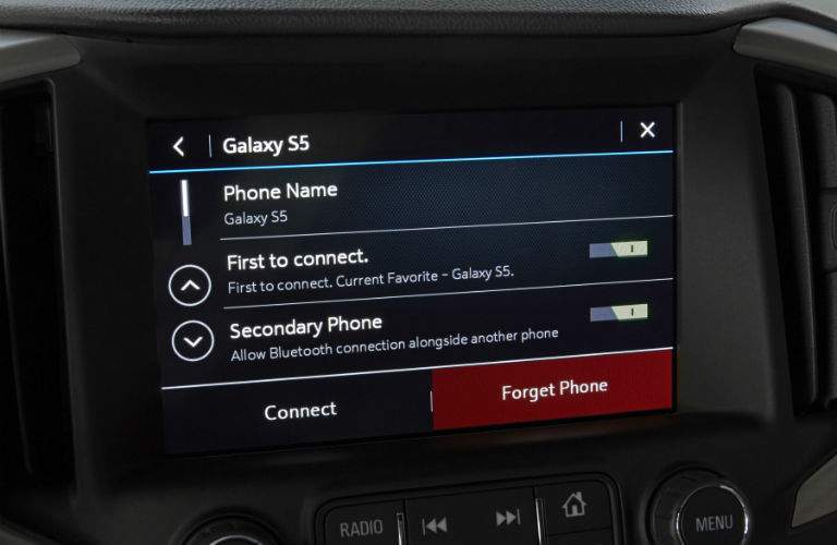 A close up photo of the infotainment touchscreen in the 2018 GMC Terrain