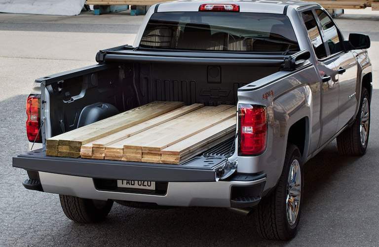 2018 Chevy Silverado 1500 loading wood