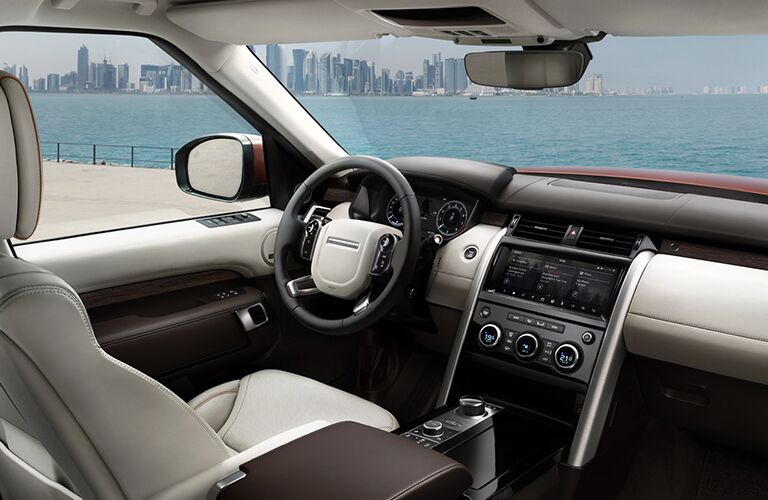 2019 Land Rover Discovery Trim Level Comparison