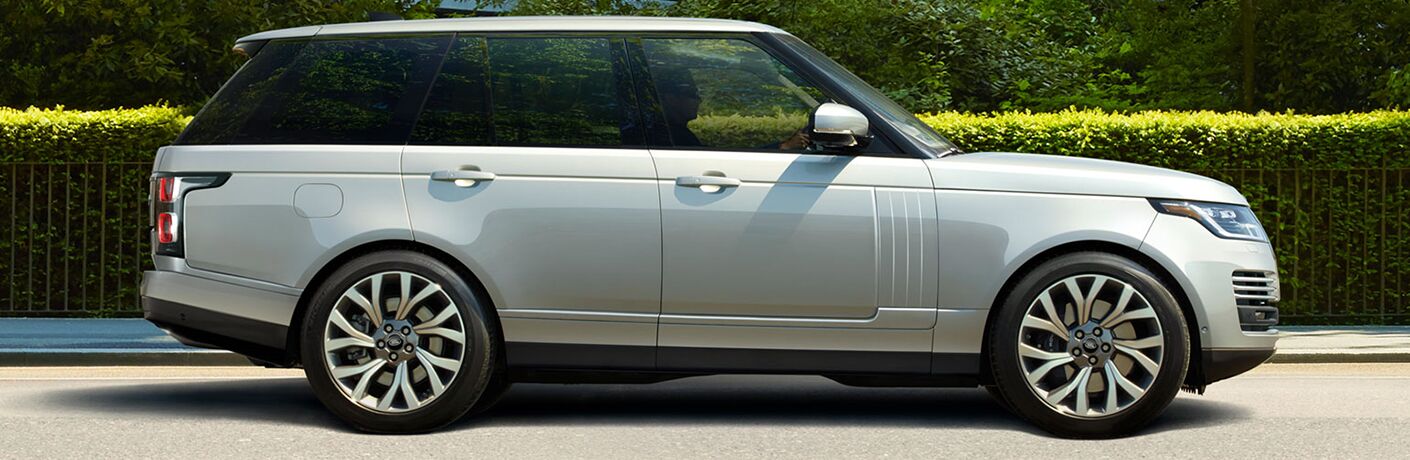 right side view of silver land rover range rover