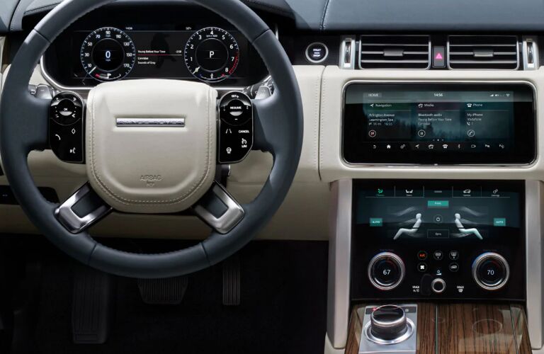 2020 Land Rover Range Rover dash and wheel view