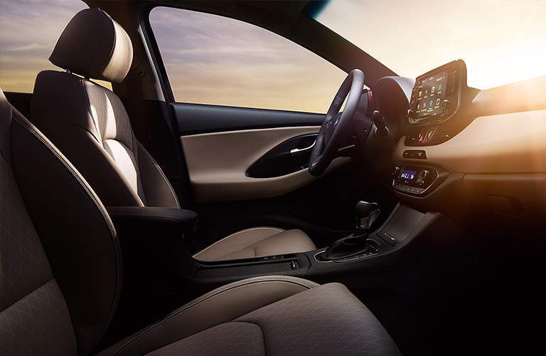 2018 hyundai elantra gt seat design and passenger space