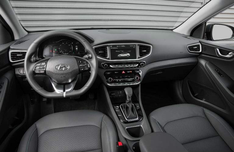 2018 Hyundai Ioniq Hybrid front interior