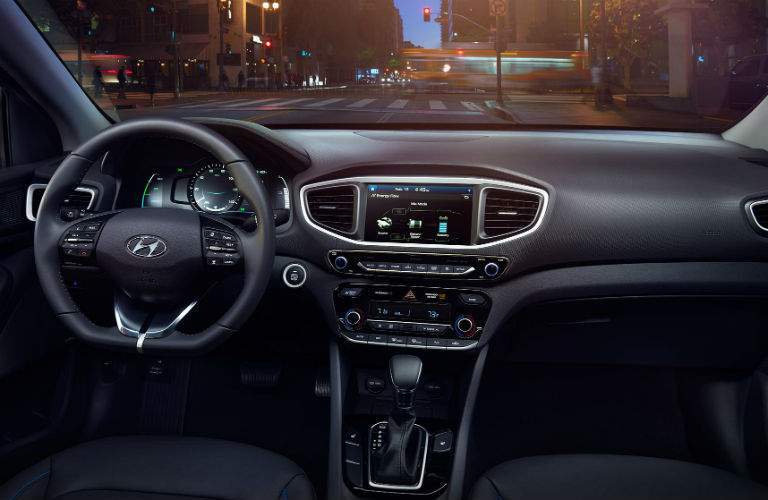 2018 Hyundai Ioniq Hybrid front interior