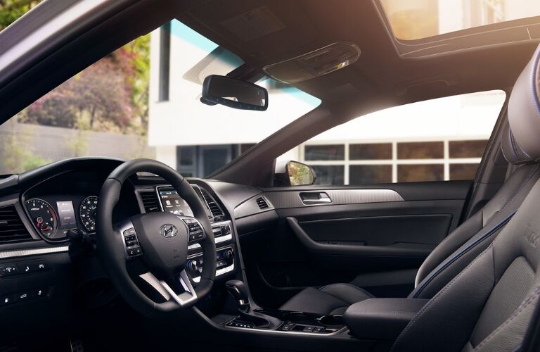 Interior view of 2019 Hyundai Sonata