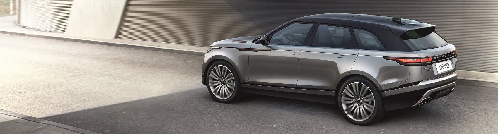 Range Rover Velar vs Discovery