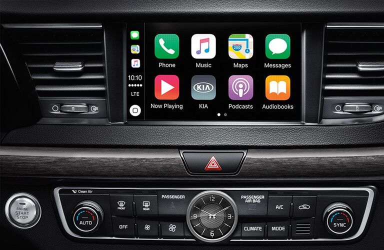 Center touchscreen interface of 2019 Kia Cadenza