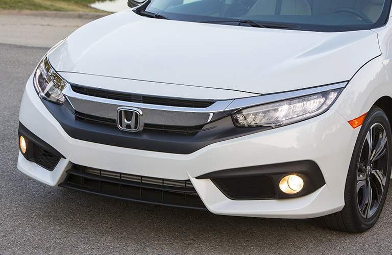 2017 Honda Civic sedan grille close up