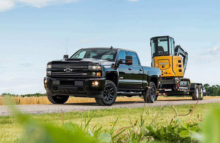 2018 Chevy Silverado 1500 Vs 2018 Toyota Tacoma